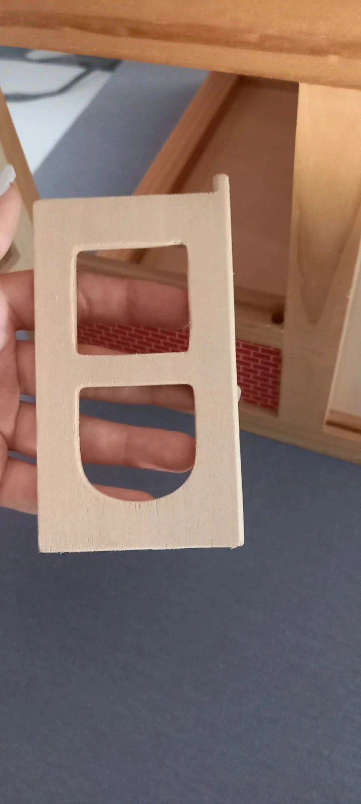 Maison de poupée en bois et mobilier – photo 14